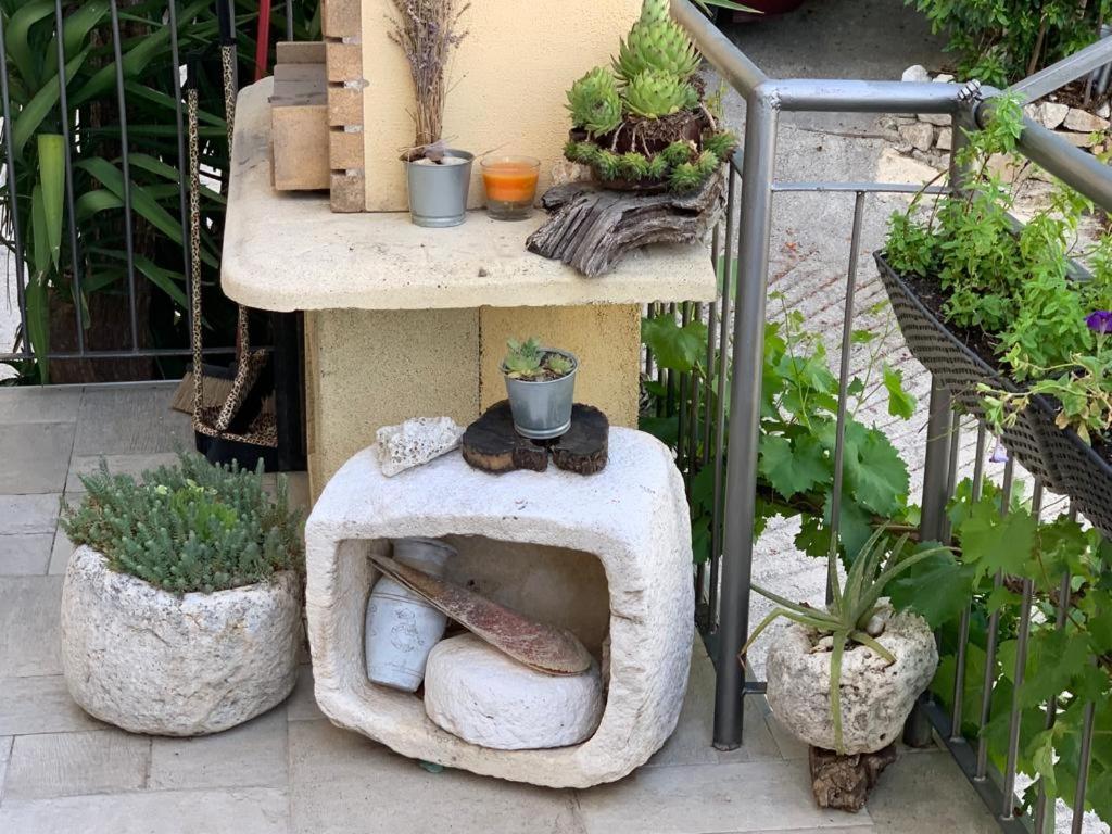 Studio Apartment Purple Sunset - 2+1 Baska Voda Ngoại thất bức ảnh